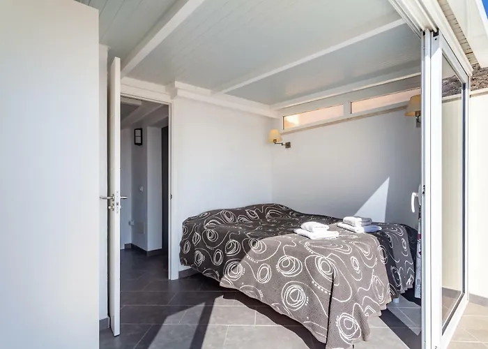 Casa Parque Tropical Ocean View 洛斯克里斯蒂亚诺斯